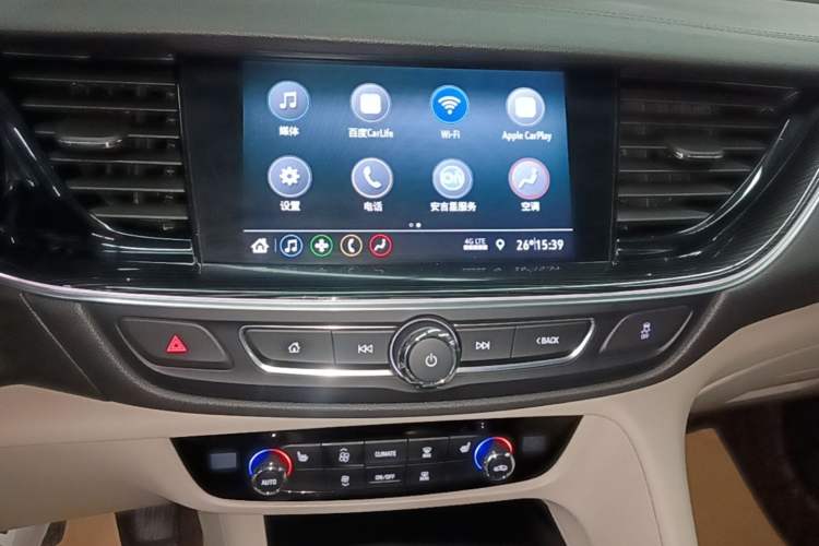 Used Buick Regal 2020 552T Elite Edition Audio And AC Panel