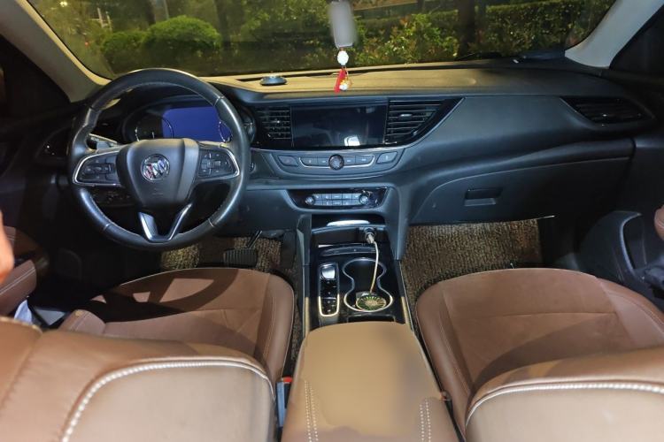 Used Buick Regal 2020 552T Luxury Version Center Console