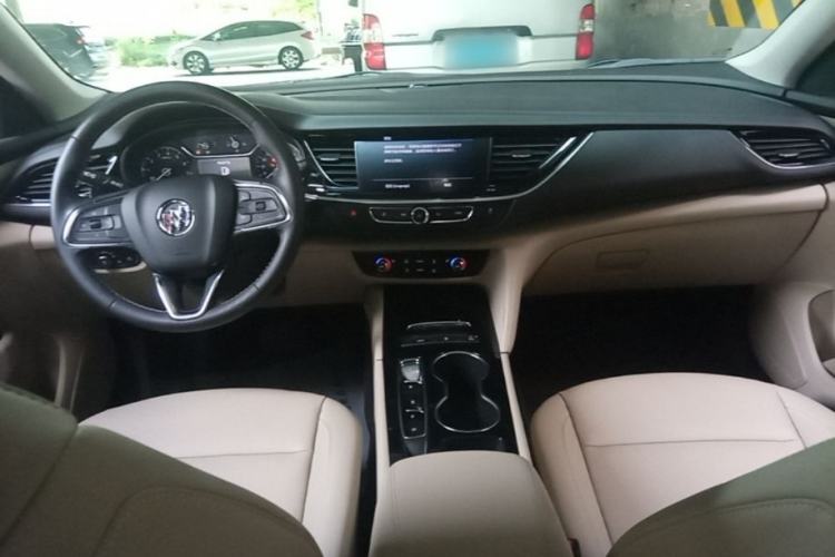 Used Buick Regal 2020 552T Elite Edition Center Console