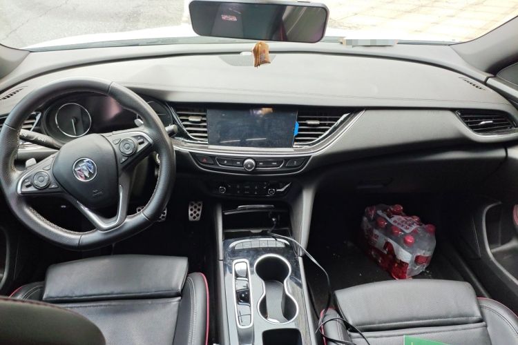 Used Buick Regal 2020 GS 28T Elite Model Center Console