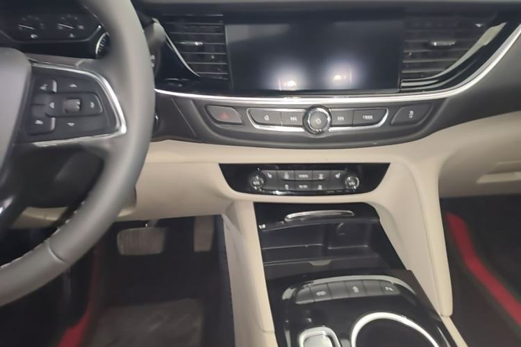 Used Buick Regal 2020 552T Elite Edition Center Console