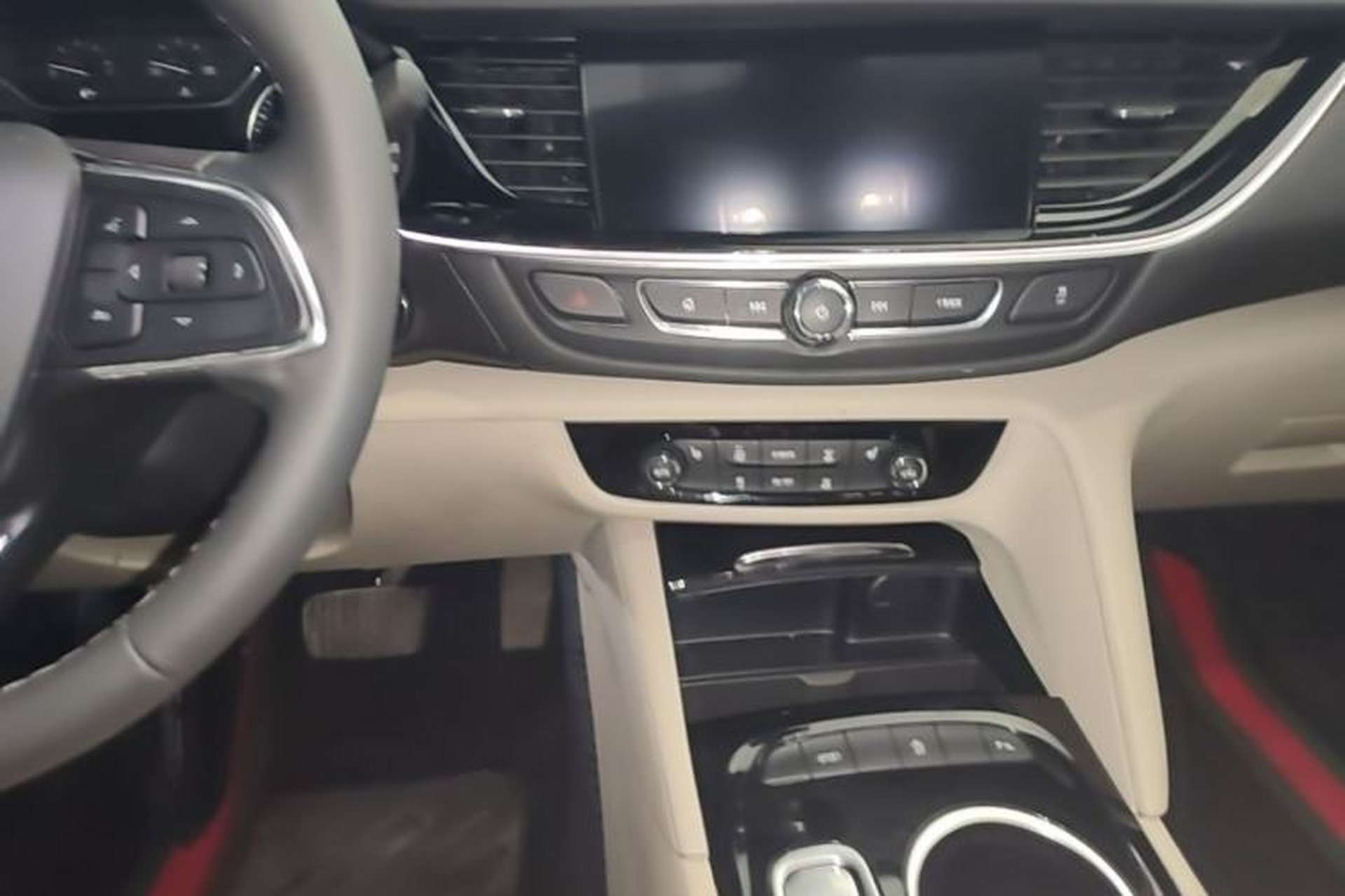 Used Buick Regal 2020 552T Elite Edition Center Console