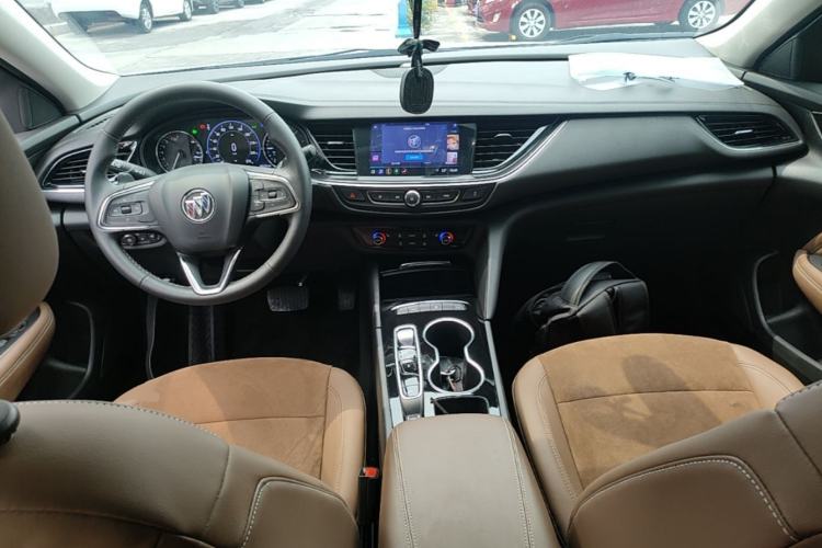 Used Buick Regal 2020 552T Luxury Version Center Console
