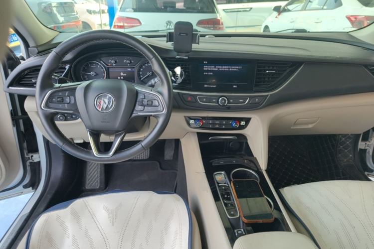 Used Buick Regal 2020 552T Elite Edition Center Console