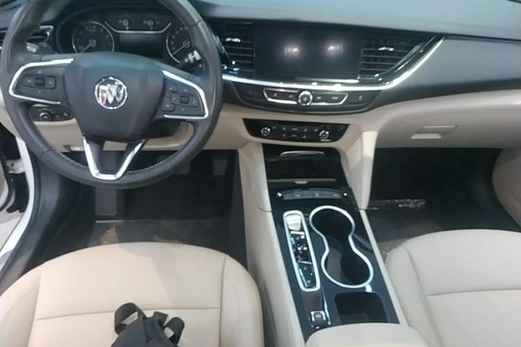 Used Buick Regal 2020 552T Elite Edition Center Console
