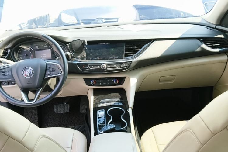Used Buick Regal 2020 552T Elite Edition Center Console