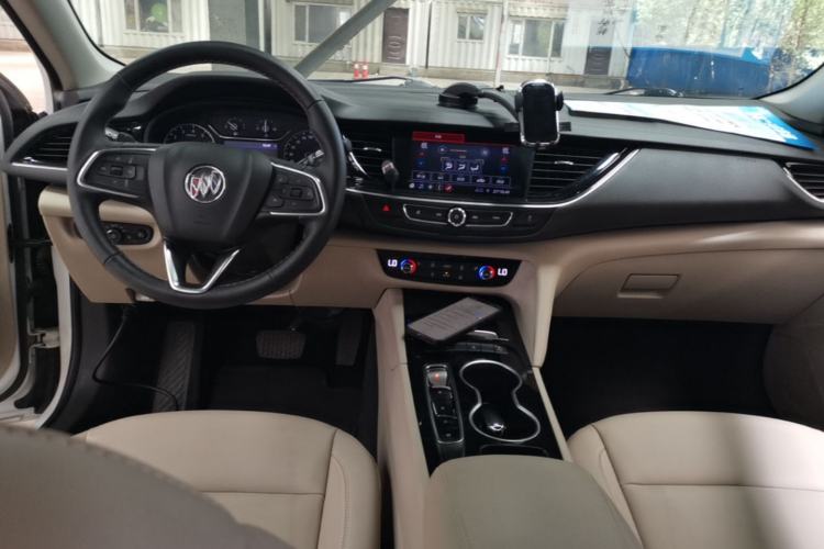 Used Buick Regal 2020 552T Elite Edition Center Console