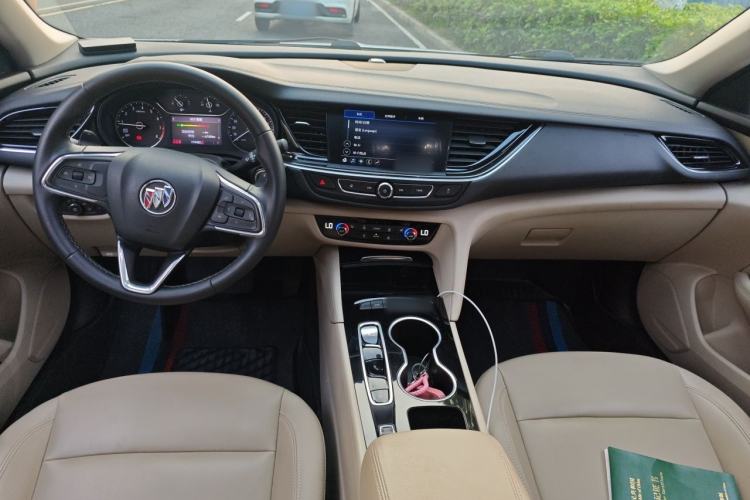 Used Buick Regal 2020 552T Elite Edition Center Console