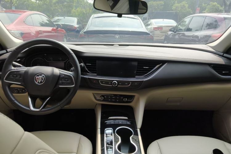 Used Buick Regal 2020 552T Elite Edition Center Console
