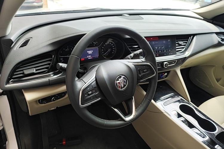 Used Buick Regal 2020 552T Elite Edition Center Console