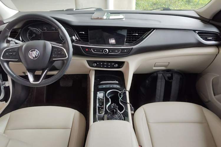 Used Buick Regal 2020 552T Elite Edition Center Console