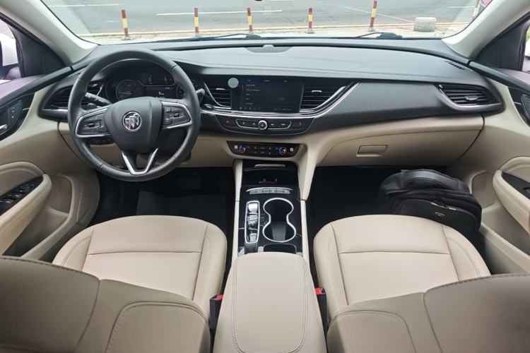 Used Buick Regal 2020 552T Elite Edition Center Console