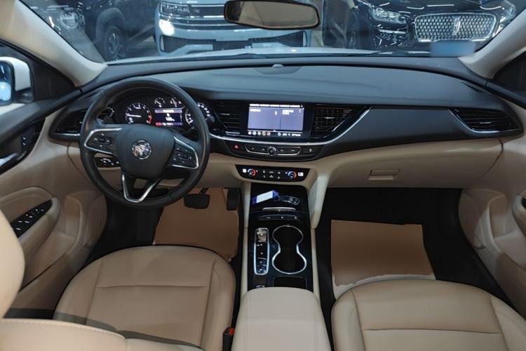 Used Buick Regal 2020 552T Elite Edition Center Console