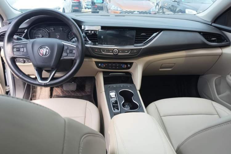 Used Buick Regal 2020 552T Elite Edition Center Console