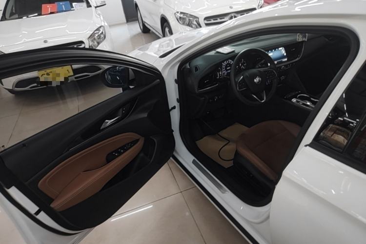 Used Buick Regal 2020 552T Luxury Version Driver Seat