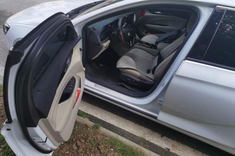Used Buick Regal 2020 552T Elite Edition Driver Seat