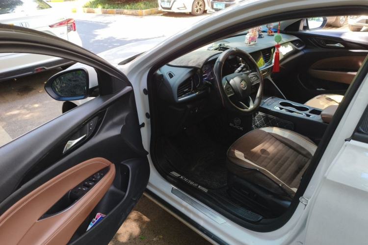 Used Buick Regal 2020 552T Luxury Version Driver Seat