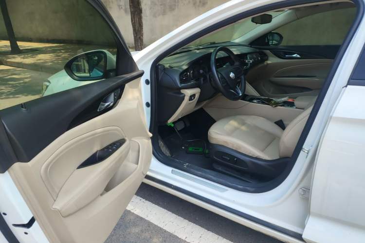 Used Buick Regal 2020 552T Elite Edition Driver Seat