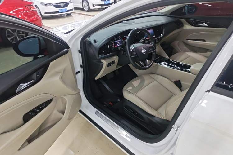Used Buick Regal 2020 552T Elite Edition Driver Seat