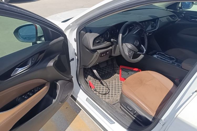 Used Buick Regal 2020 552T Luxury Version Driver Seat