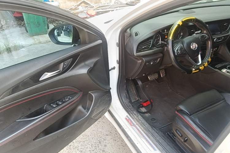 Used Buick Regal 2020 GS 28T Elite Model Driver Seat