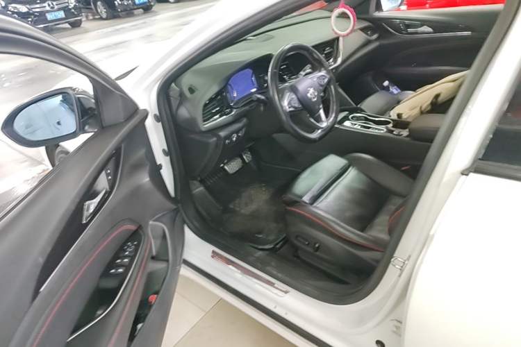 Used Buick Regal 2020 GS 28T Elite Model Driver Seat