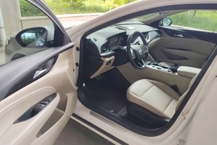 Used Buick Regal 2020 552T Elite Edition Driver Seat