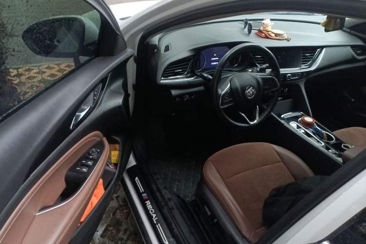 Used Buick Regal 2020 552T Luxury Version Driver Seat