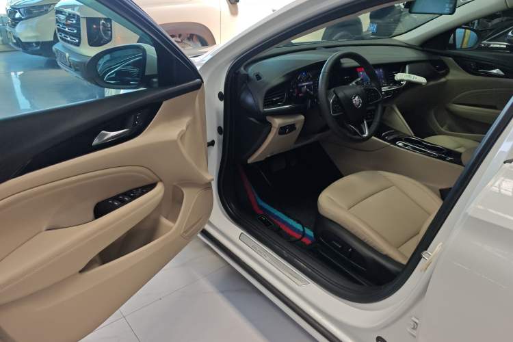 Used Buick Regal 2020 552T Elite Edition Driver Seat