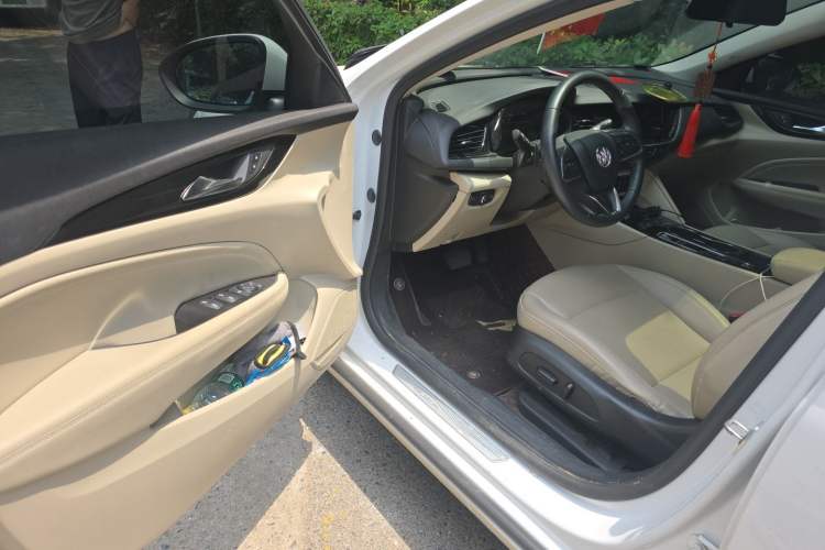 Used Buick Regal 2020 552T Elite Edition Driver Seat