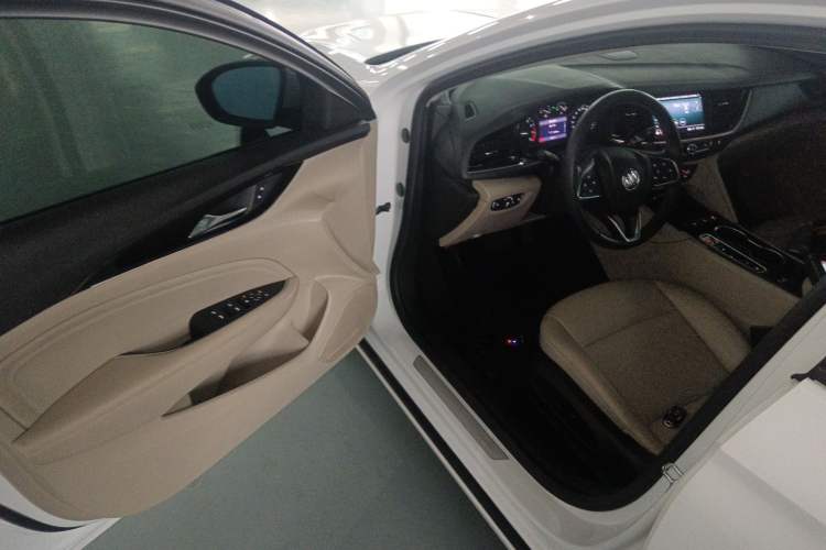 Used Buick Regal 2020 552T Elite Edition Driver Seat