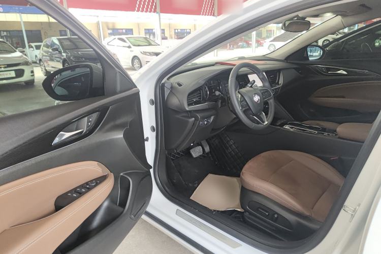 Used Buick Regal 2020 552T Luxury Version Driver Seat