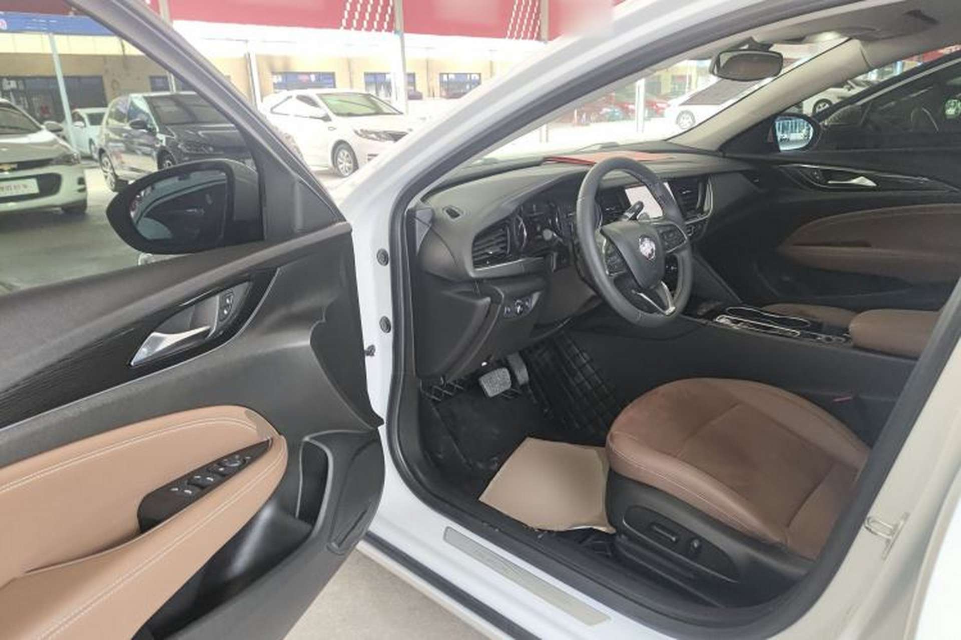 Used Buick Regal 2020 552T Luxury Version Driver Seat