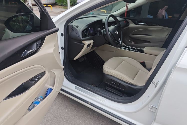 Used Buick Regal 2020 552T Elite Edition Driver Seat