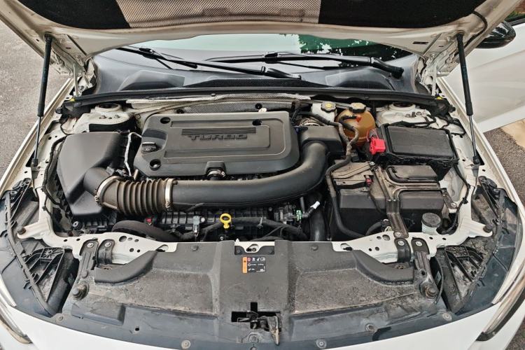 Used Buick Regal 2020 GS 28T Elite Model Engine Bay