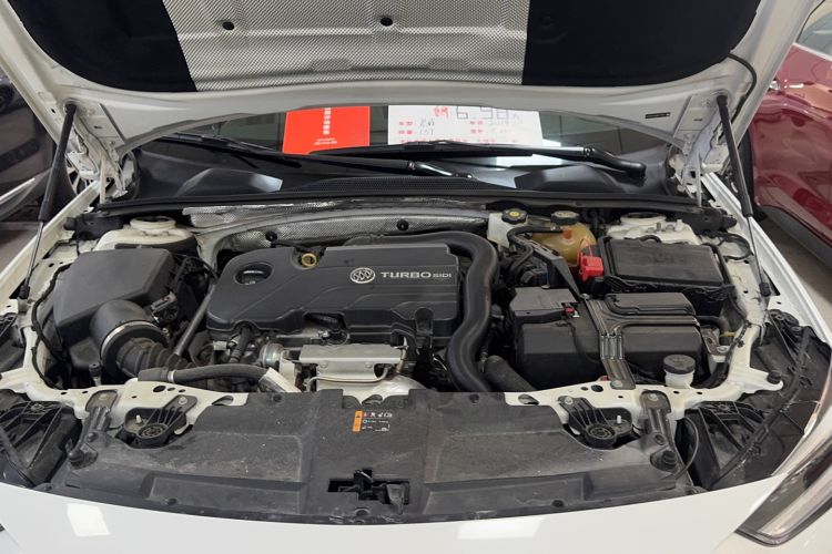 Used Buick Regal 2020 552T Elite Edition Engine Bay