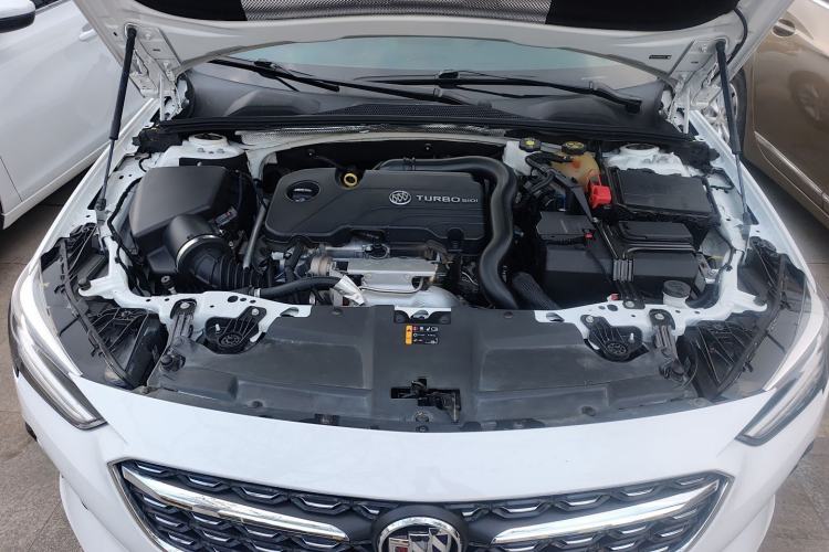 Used Buick Regal 2020 552T Elite Edition Engine Bay