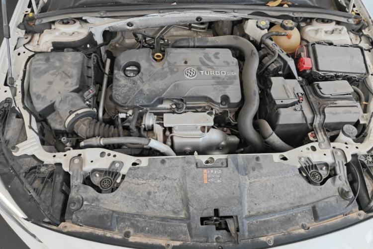 Used Buick Regal 2020 552T Elite Edition Engine Bay