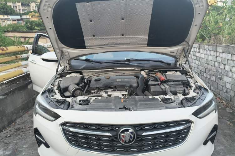 Used Buick Regal 2020 552T Elite Edition Engine Bay