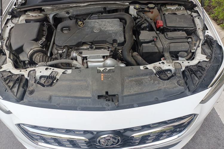 Used Buick Regal 2020 552T Elite Edition Engine Bay