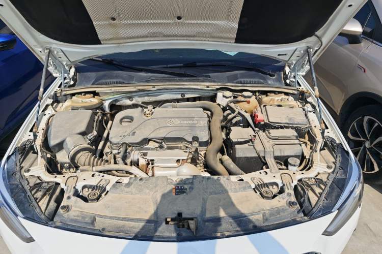 Used Buick Regal 2020 552T Elite Edition Engine Bay