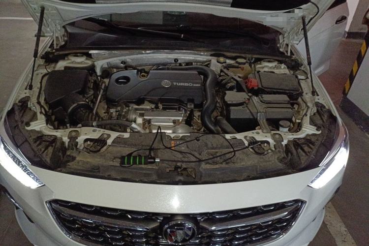 Used Buick Regal 2020 552T Luxury Version Engine Bay
