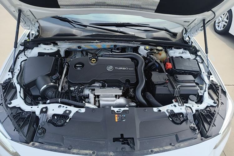Used Buick Regal 2020 552T Elite Edition Engine Bay