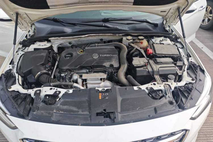 Used Buick Regal 2020 552T Luxury Version Engine Bay