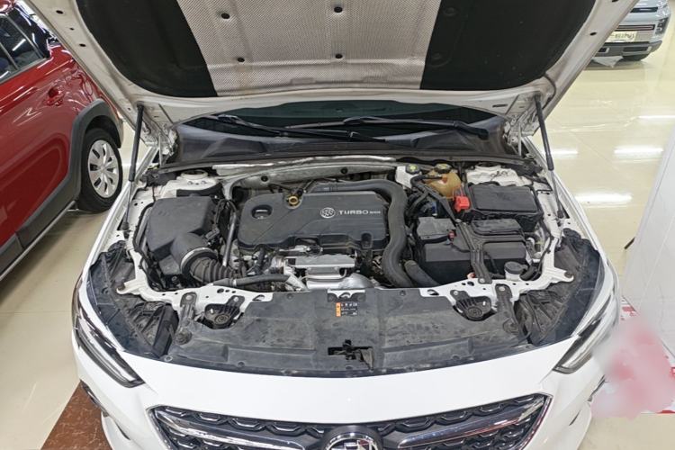 Used Buick Regal 2020 552T Elite Edition Engine Bay