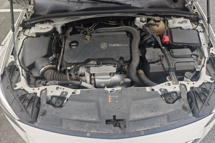 Used Buick Regal 2020 552T Elite Edition Engine Bay