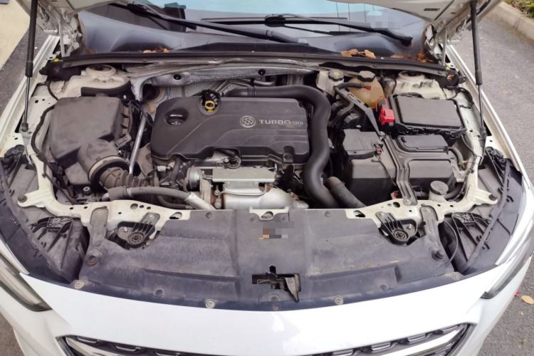 Used Buick Regal 2020 552T Elite Edition Engine Bay