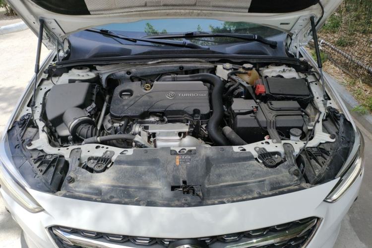Used Buick Regal 2020 552T Elite Edition Engine Bay