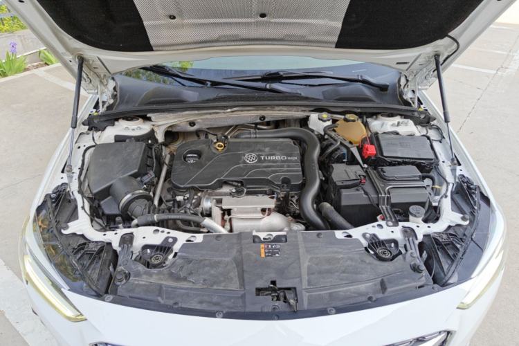 Used Buick Regal 2020 552T Elite Edition Engine Bay
