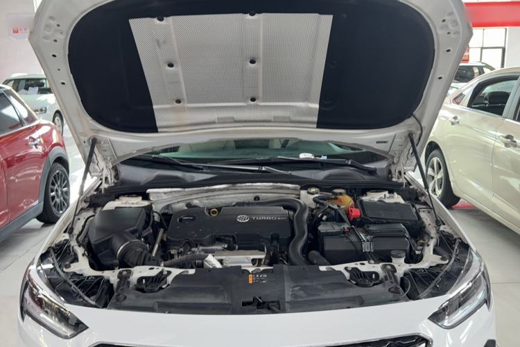 Used Buick Regal 2020 552T Elite Edition Engine Bay